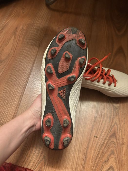 Ghete fotbal adidas predator