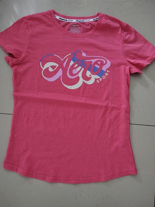 Tricouri de dama noi