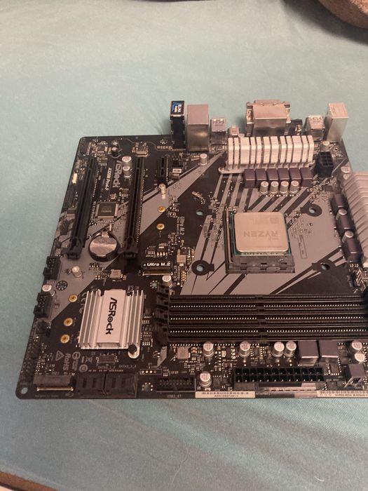 Placa de basa A320M Pro4-F AM4 + Ryzen 5 3350G