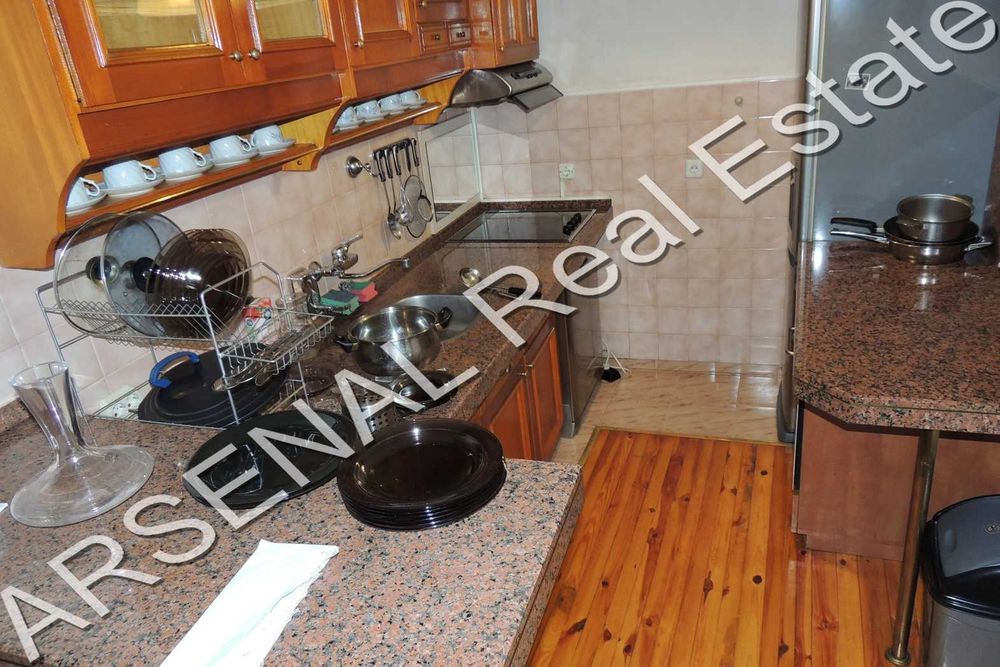 Дава се под наем Тристаен апартамент в София, Център - 105 кв.м за 550 € - Снимка #1