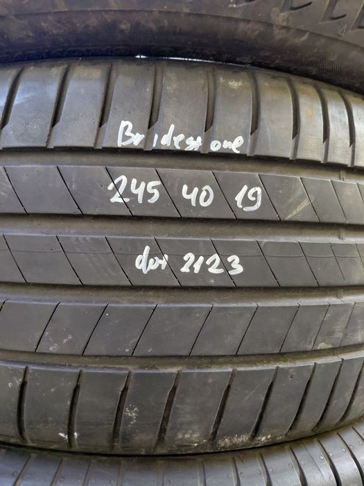 245/40/19" Bridestone 2бр.гуми дот2023