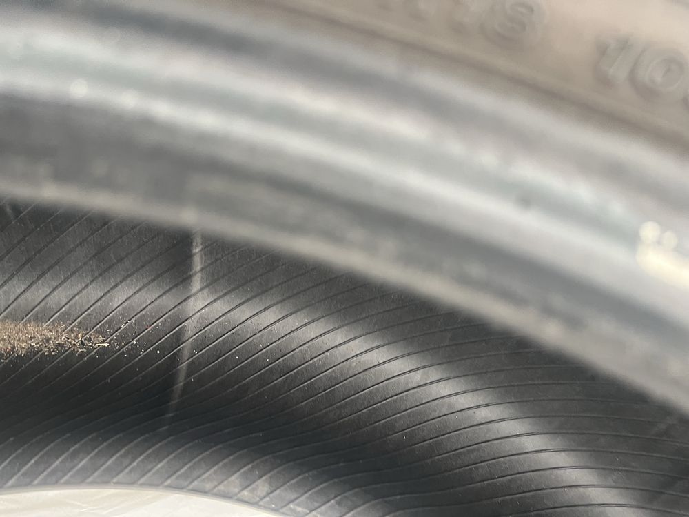 Шины зимние yokohama ice guard 225/60/R18 за 110 тысяч