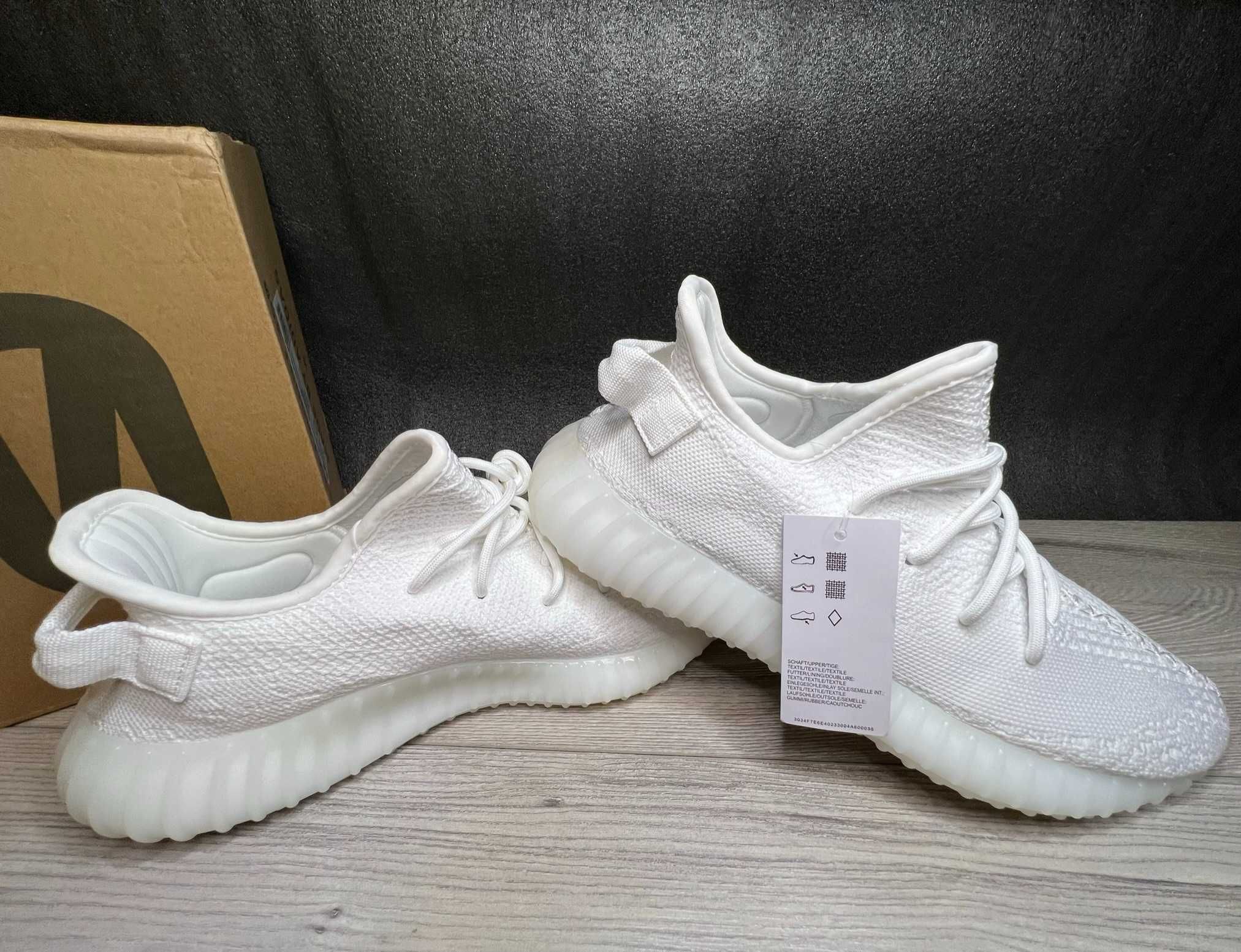 Adidasi Yeezy Boost 350 V2 Bone