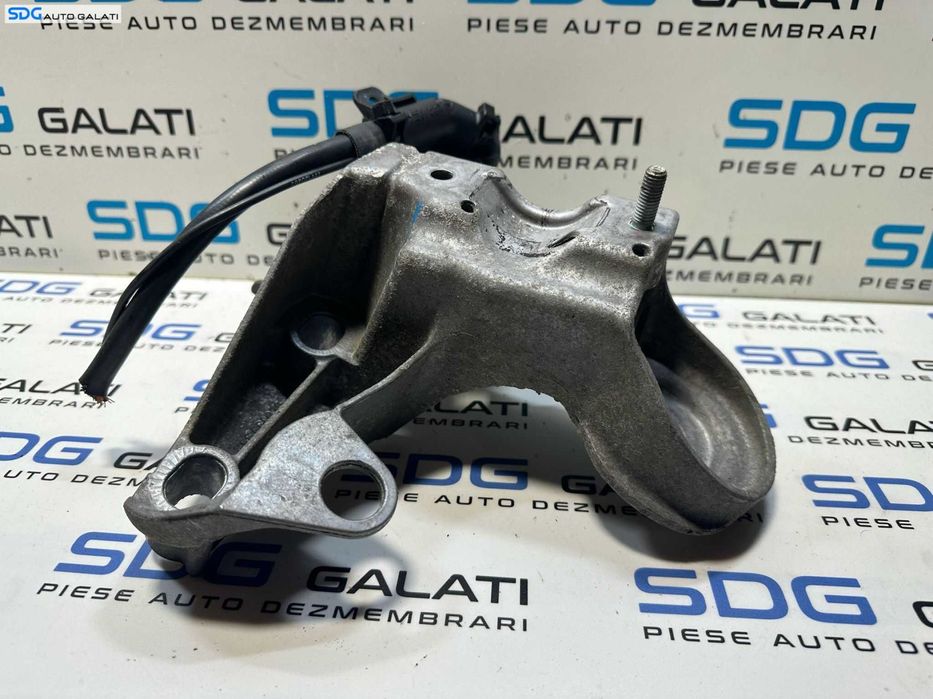 Suport Bara Stabilizatoare Motor Dreapta Audi A4 B7 2.5 TDI 2004 - 2008 Cod 8E0199352 [X3166]
