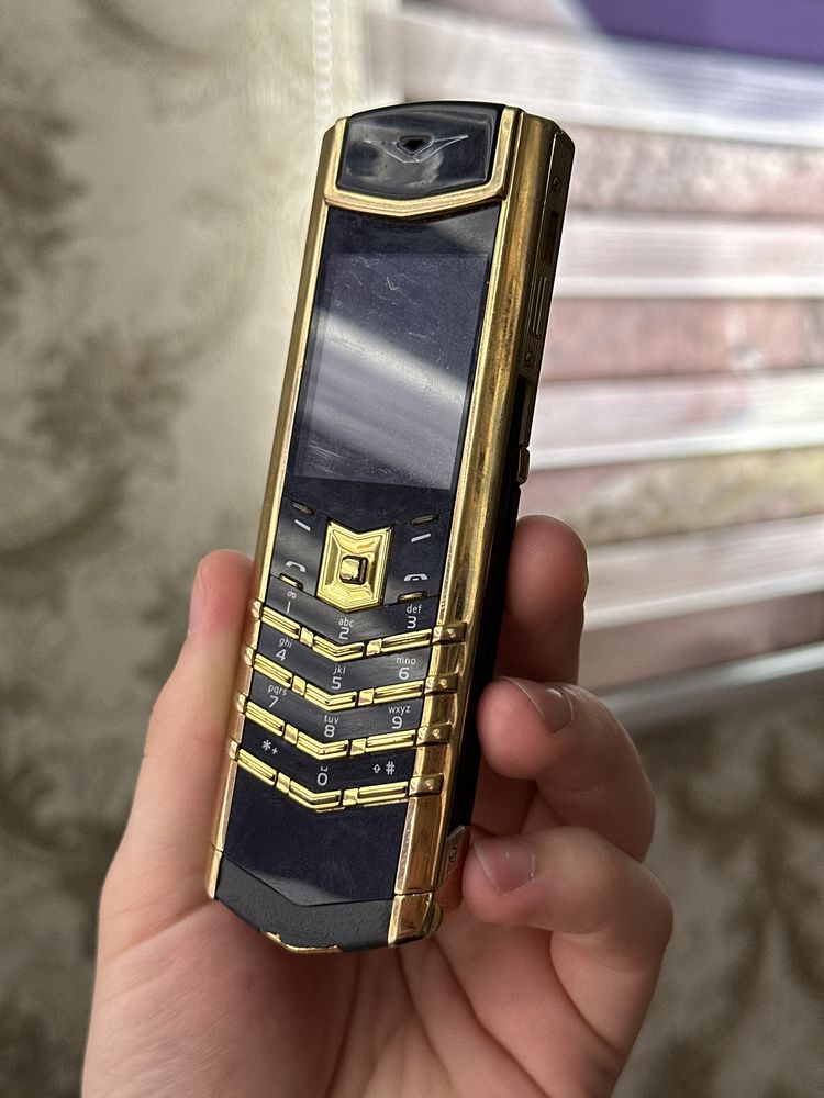 Vertu signature холати яхши б/у