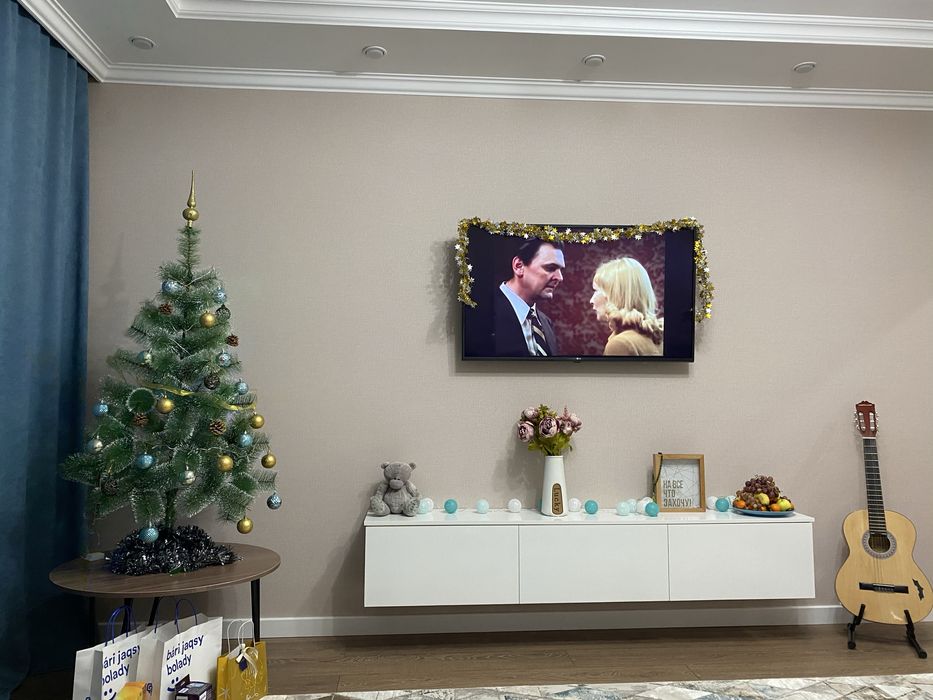 ТВ тумба навесная