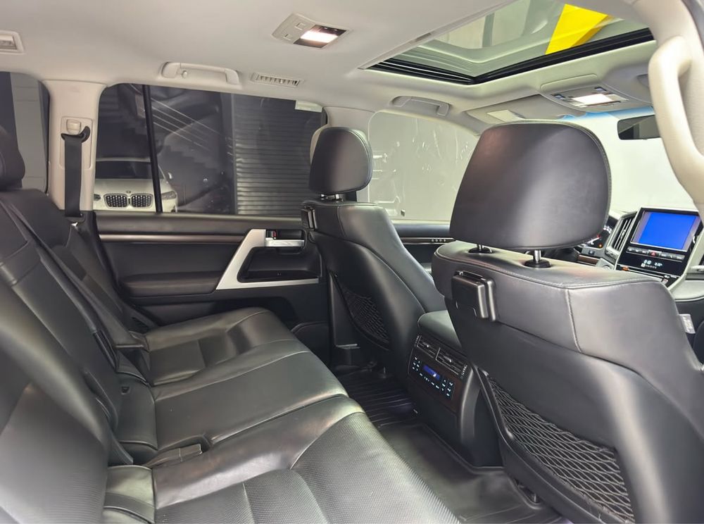 Land Cruiser 200