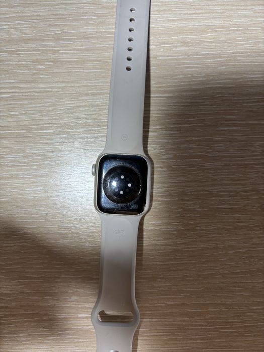 Apple Watch 7 (с царапинами)