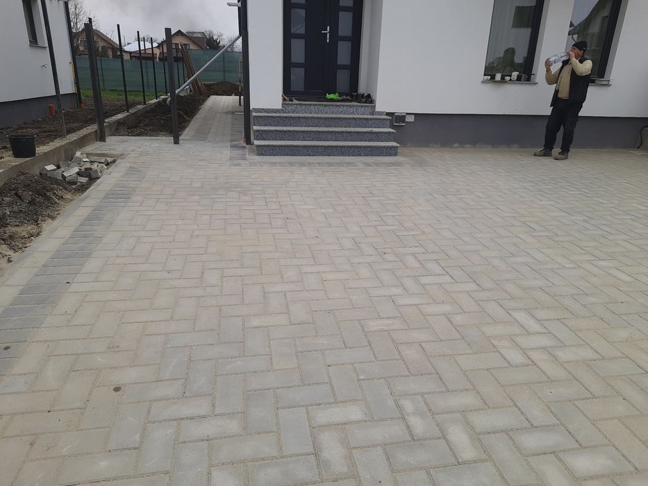 Montaj pavaj, excavatii, amenajari