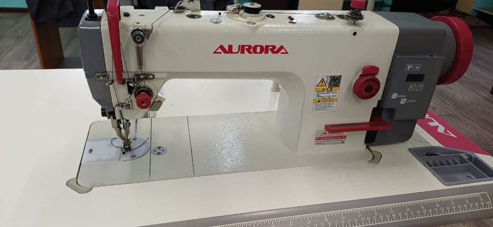 Продам швейную машинку шагайку Аврора
