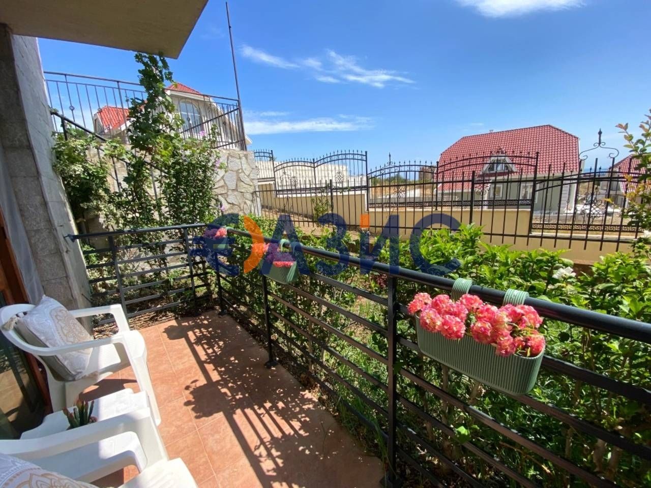 Продава се Двустаен апартамент в с. Кошарица, Област Бургас - 61 кв.м за 900 €/кв.м - Снимка #12