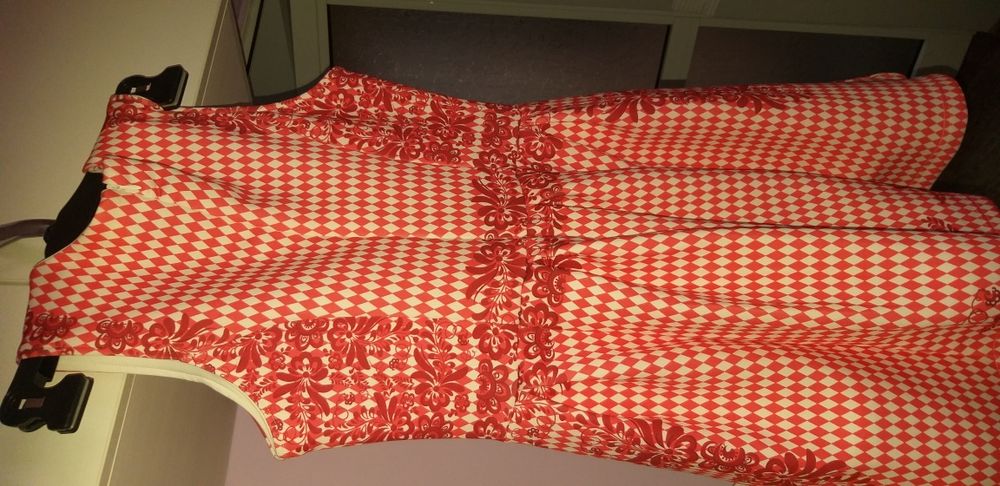 Рокля лукс М-Л размер