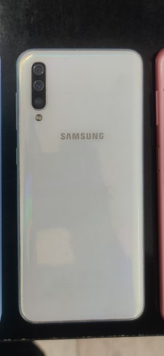 Продам Самсунг А50