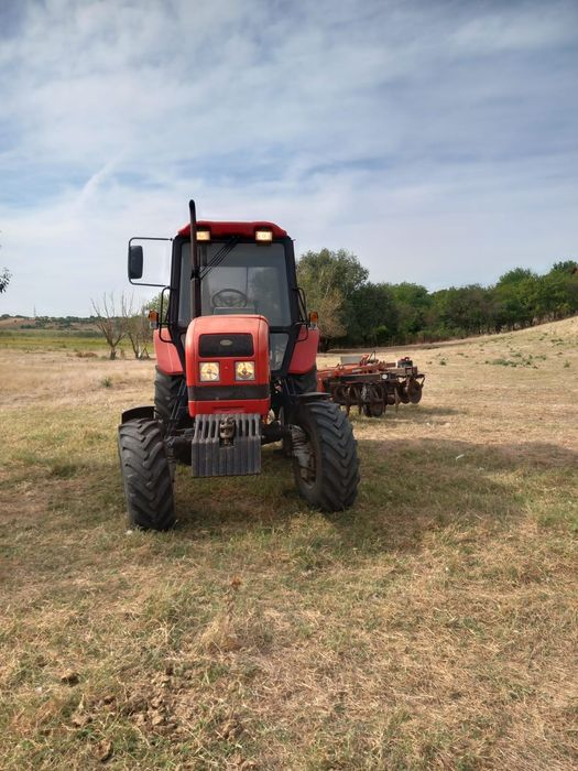 Vând tractor Belarus 925.3 cu discul lui  și alte utilaje la alt preț