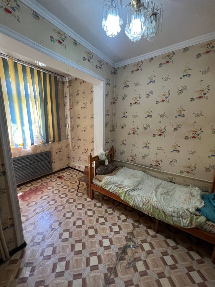 Yunusabad 8-kv 1x2/1/4 40m2 Srochno!!! balkon 1.5*6
