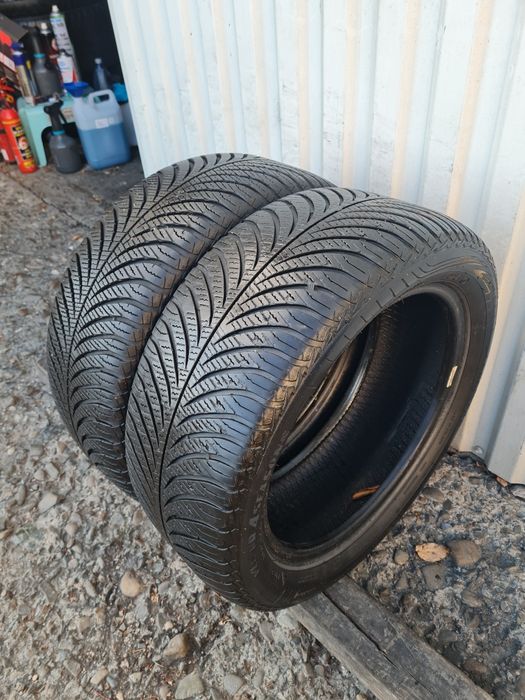 2 buc Anvelope de iarna* *195/50R15*Goodyear*LICHIDARE STOC*75 Lei Buc
