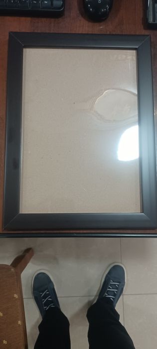 Ramka sotiladi va hohlagan razmerda yasab beriladi