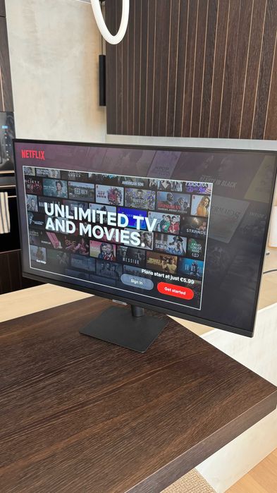 Smart Monitor 32″ Full HD, stare foarte bună