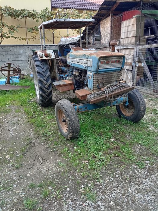 Tractor Ford super forte  5000 de vanzare