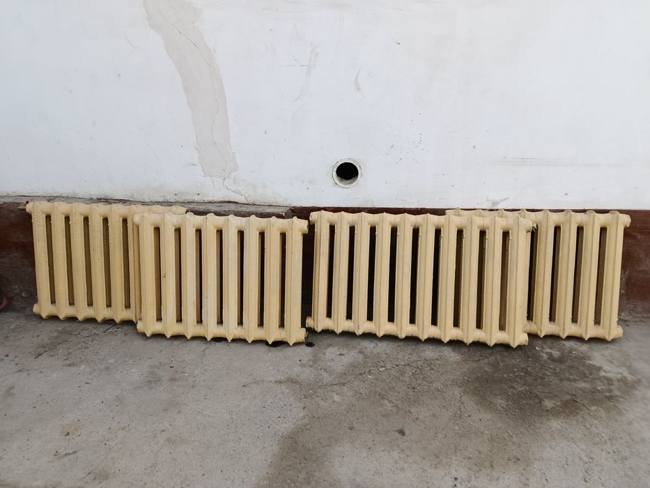 Chugunniy radiator sotiladi!