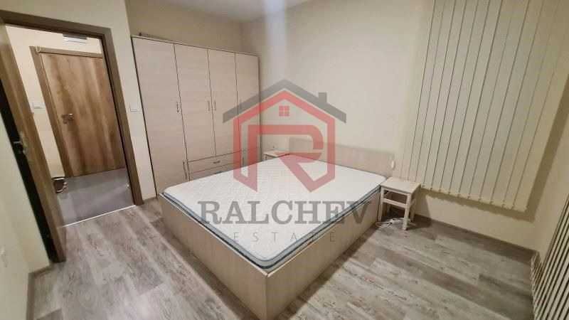 Дава се под наем Двустаен апартамент в Варна, Бриз - 55 кв.м за 433.5 € - Снимка #7