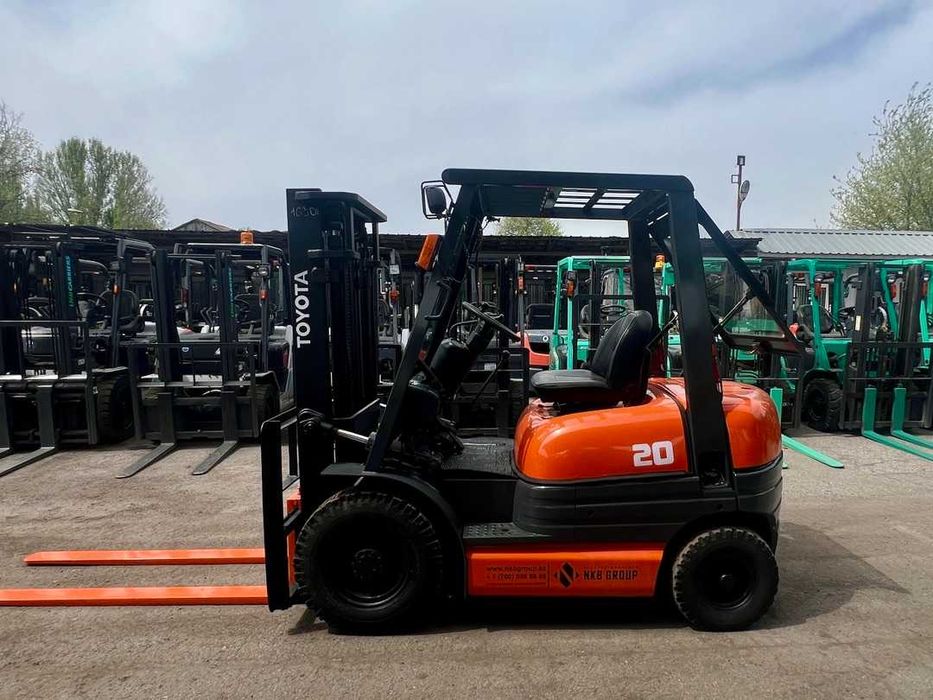 Вилочный погрузчик Тойота ( Кара)