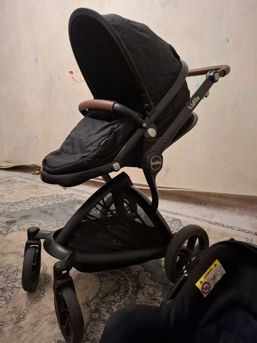 Детская коляска от бренда Kidilo