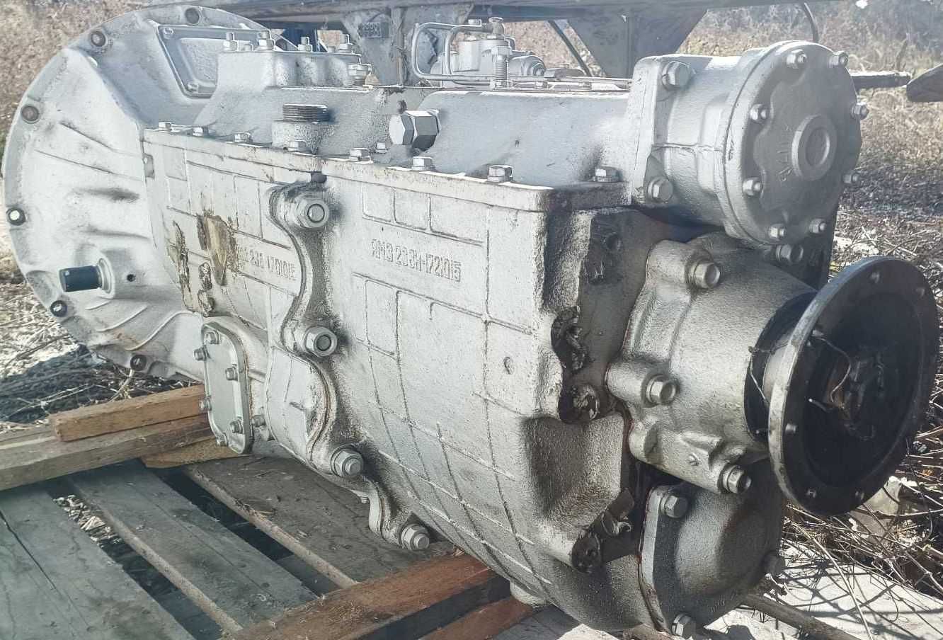Двигател ЯМЗ 238 Д-1;ск.кутия ЯМЗ 238 А;части от ТАТРА 815;