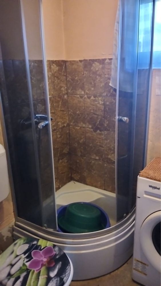 Cabină de duș în stare foarte bună