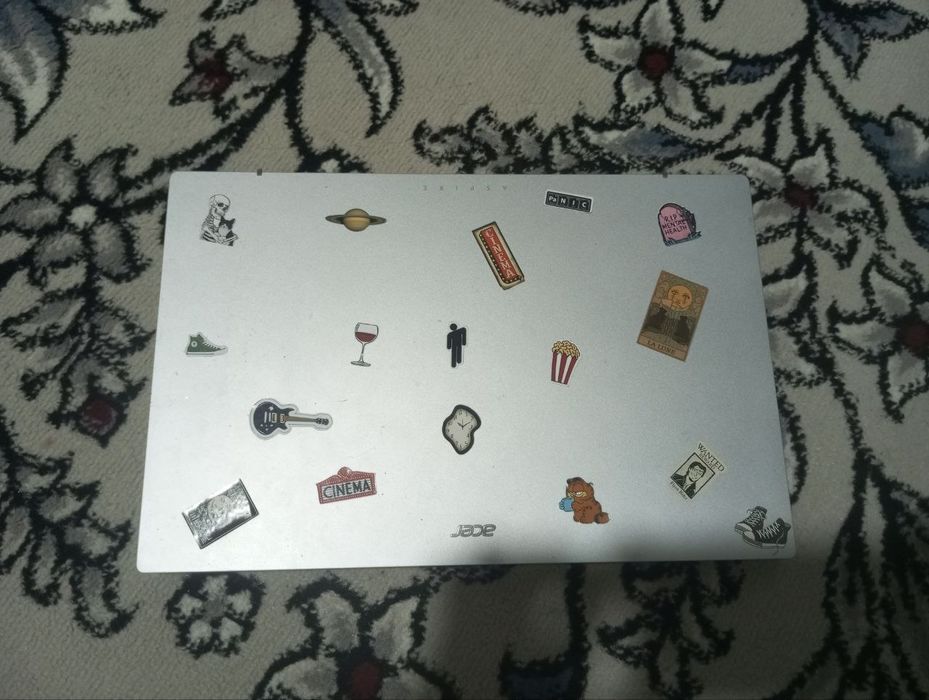 Acer noutbook 256 ga 8