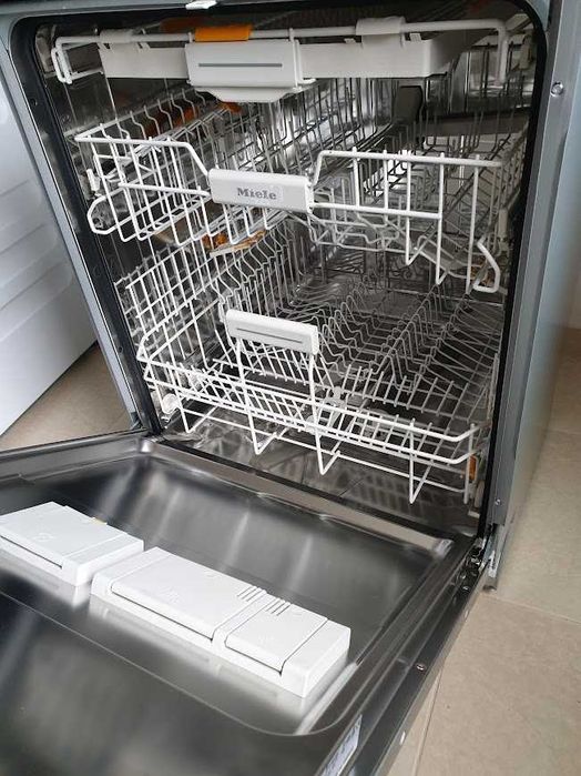 Miele - Auto Open - QuickPowerWash - Съдомиялна - Пълно Вграждане 60см