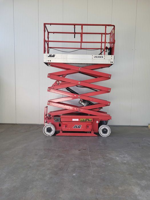 Ножична вишка 10м JLG 2630 es