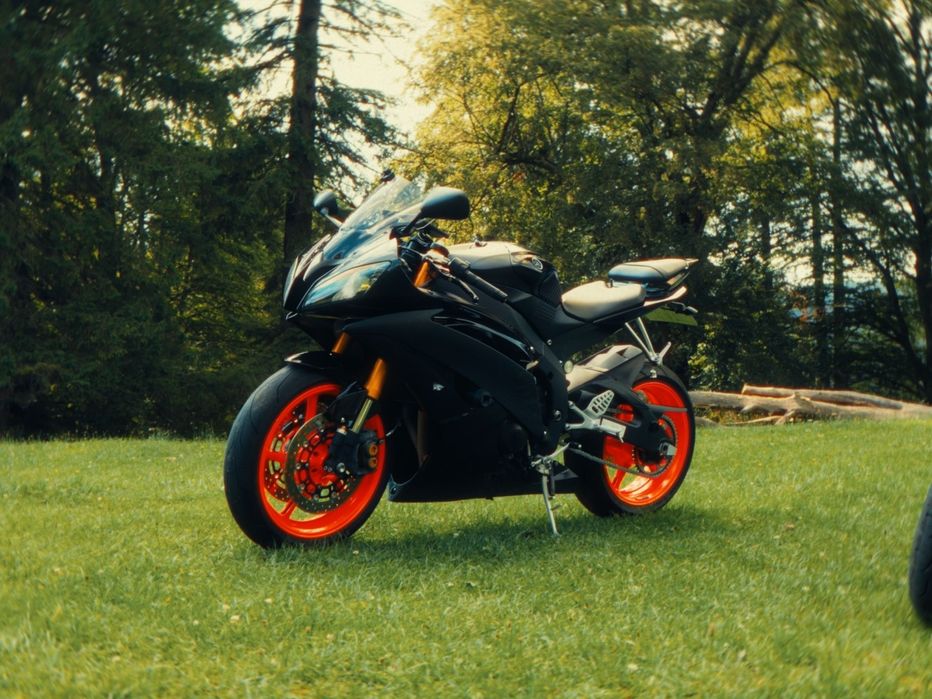 Yamaha R6 2008 – Putere, precizie și pasiune pe două roți!