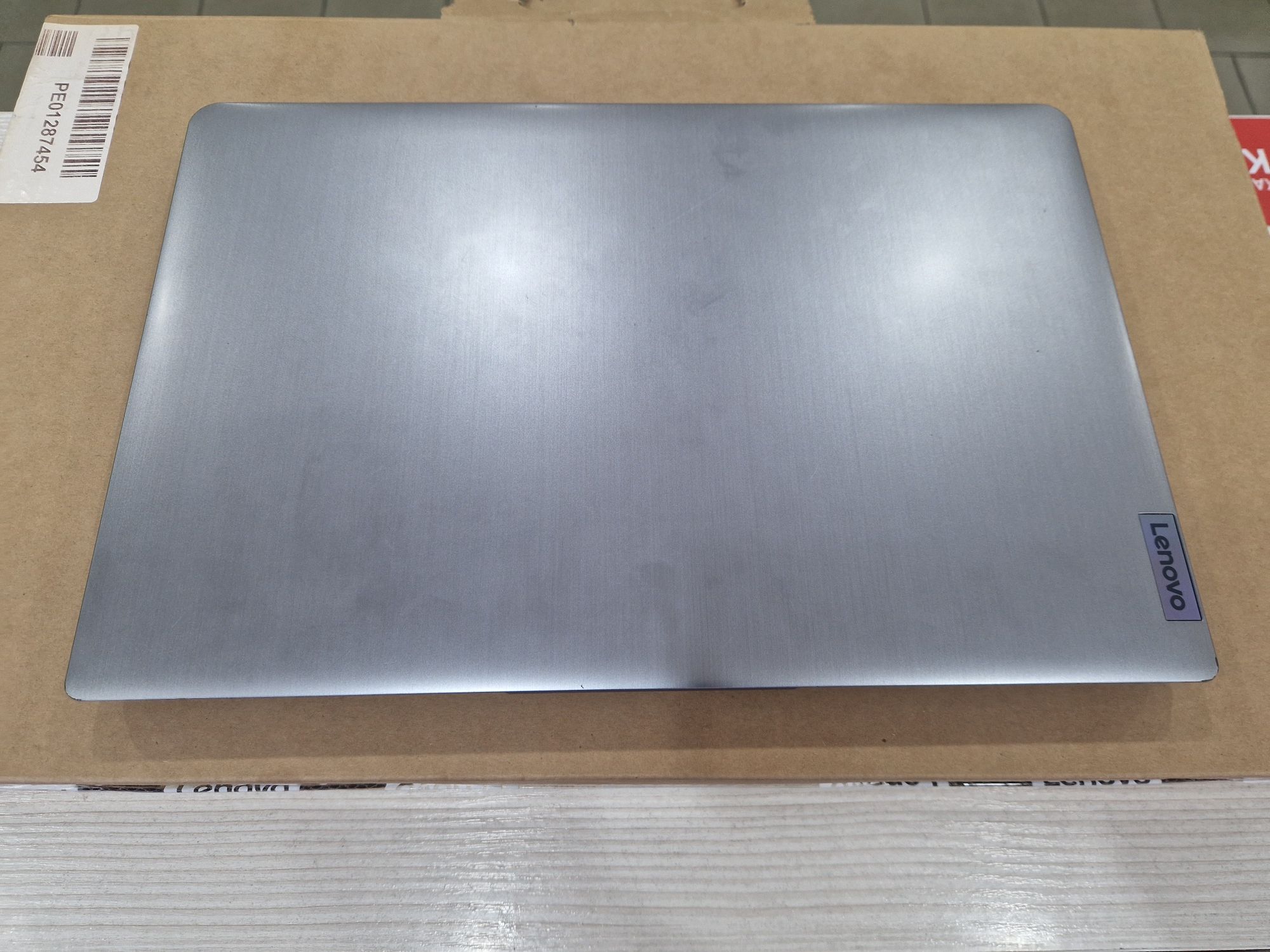Lenovo Slim 3 (Core i3-1215u, 8 Gb DDR4, 512 Gb SSD)