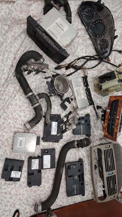 Продам на Мерседес запчасти ,привозные оригинал ,много что есть датчик