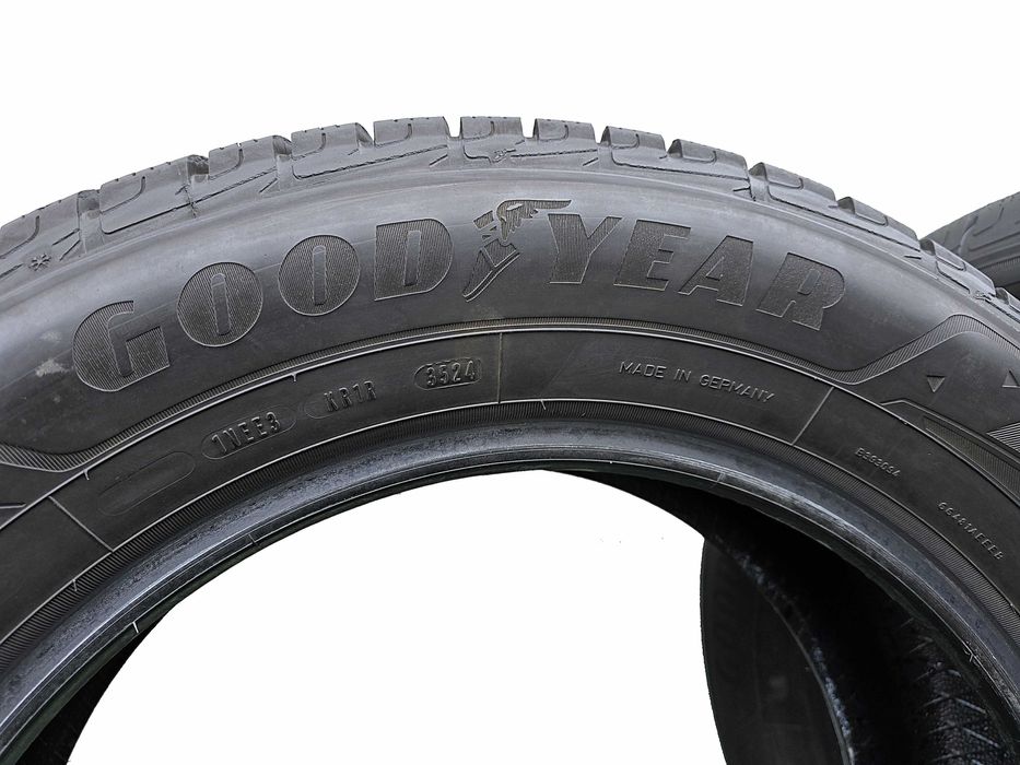 4бр. 215/65/17 GOODYEAR UltraGrip Performance SUV- зимни