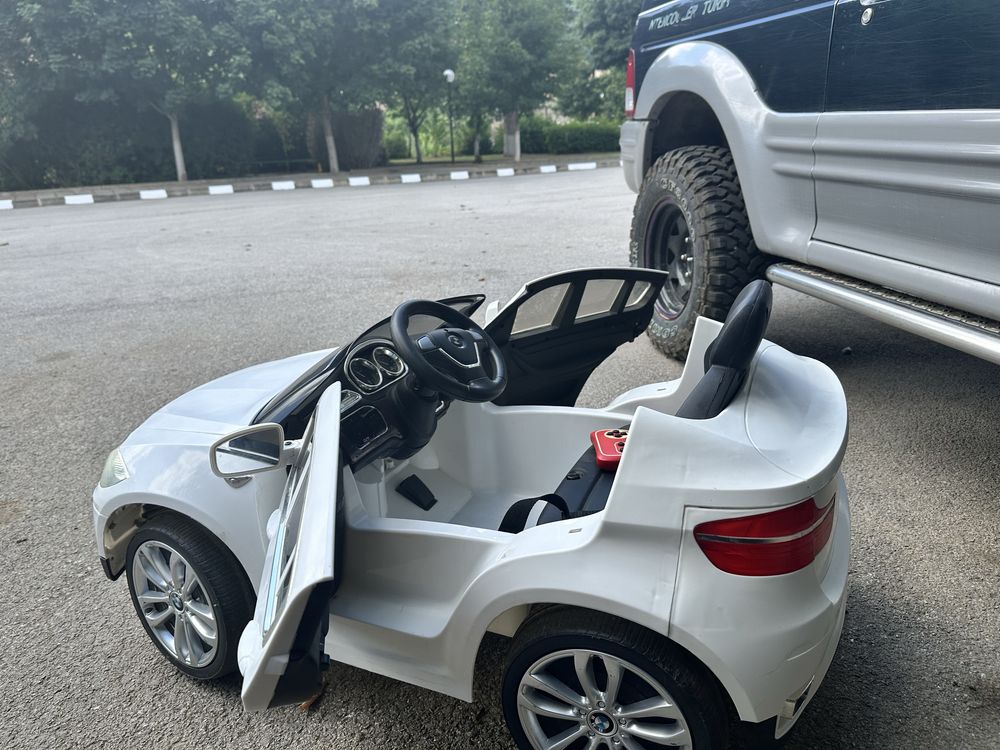 Детска акумулаторна кола BMW X6