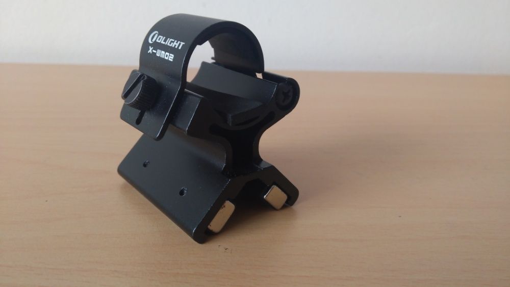 Магнитна стойка за фенер OLIGHT X-WM02