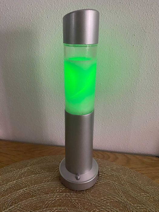 Veioza/lampa lava LED, verde/albastru/mov/tucuoaz, cu incarcator, 22cm