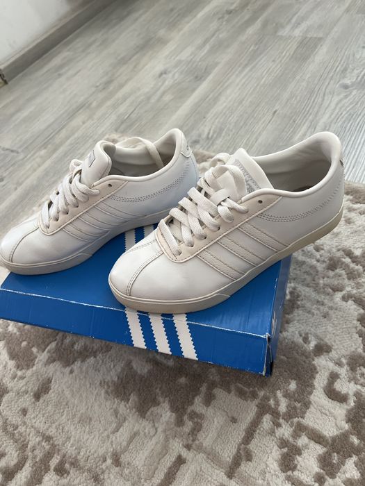 Adidasi Adidas dama marimea 36
