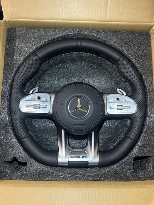 Спортен волан за Мерцедес AMG