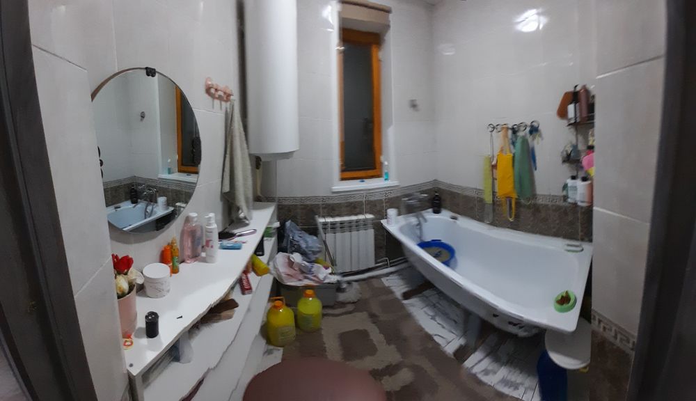 Продам благоустроенный дом в центре города