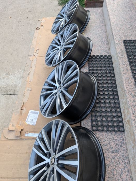 Jante ORIGINALE Skoda R19 Kodiaq Karoq Superb NS7 Sirius 565601025