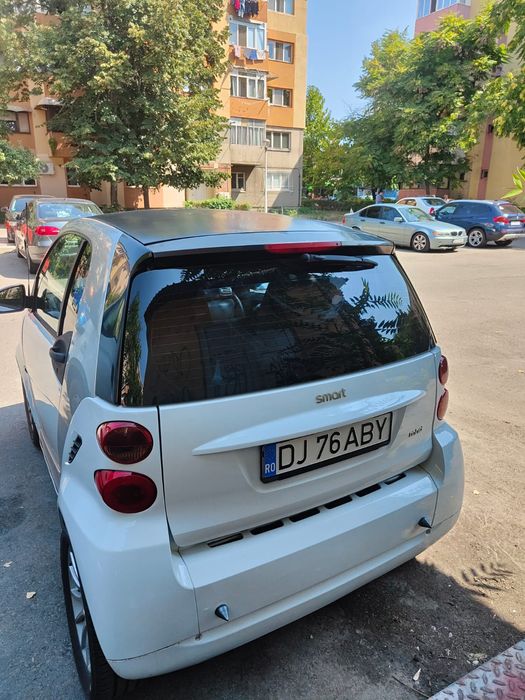 Vând Smart fortwoo MHD 1.0 benzina