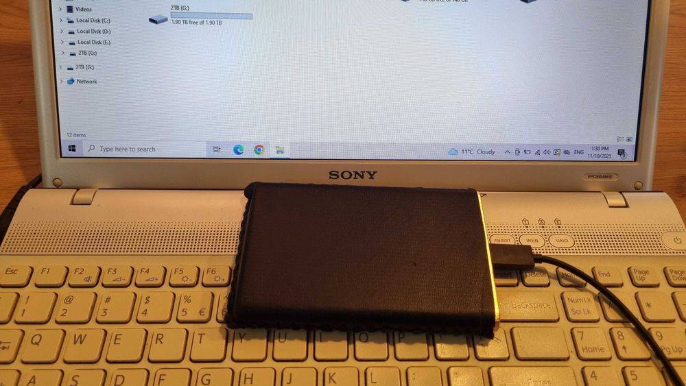 Pachet 3 Laptopuri SONY Vayo 7211M/HP 2000/ TREKSTOR C11B + 2TB CADOU