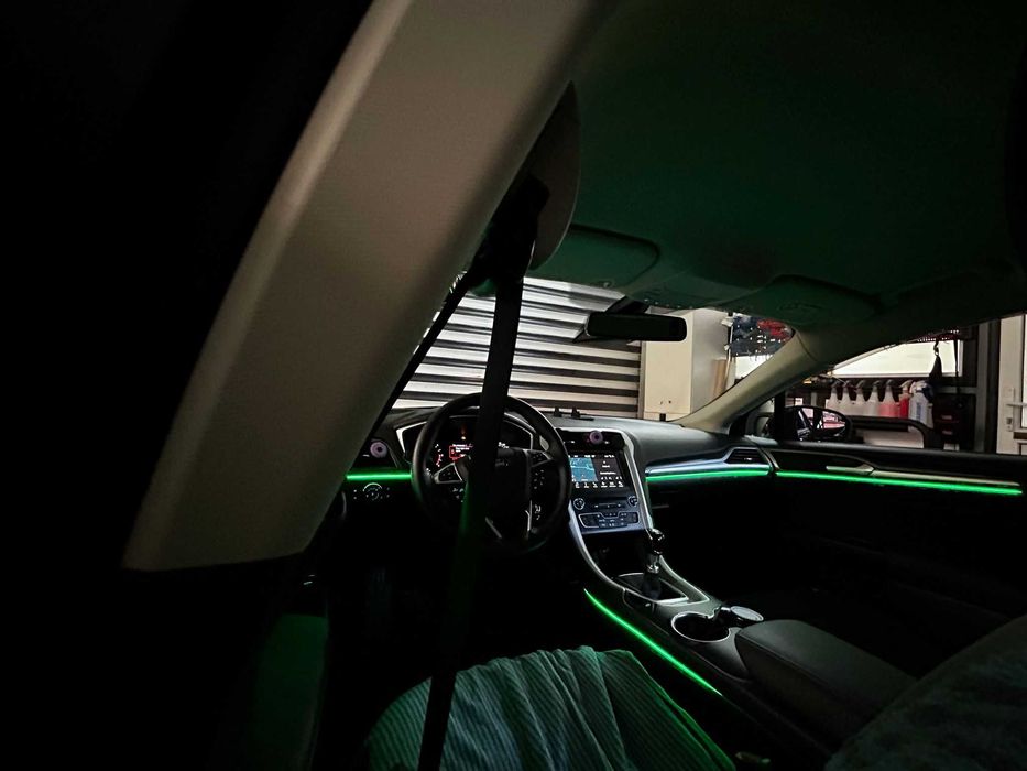 Lumini ambientale LED dedicate FORD