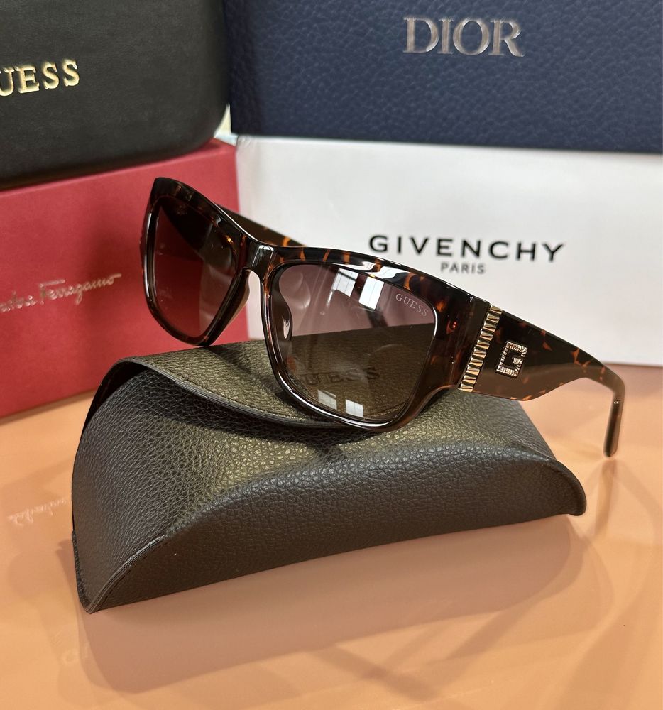 Дамски слънчеви очила Guess GU7623 намалени