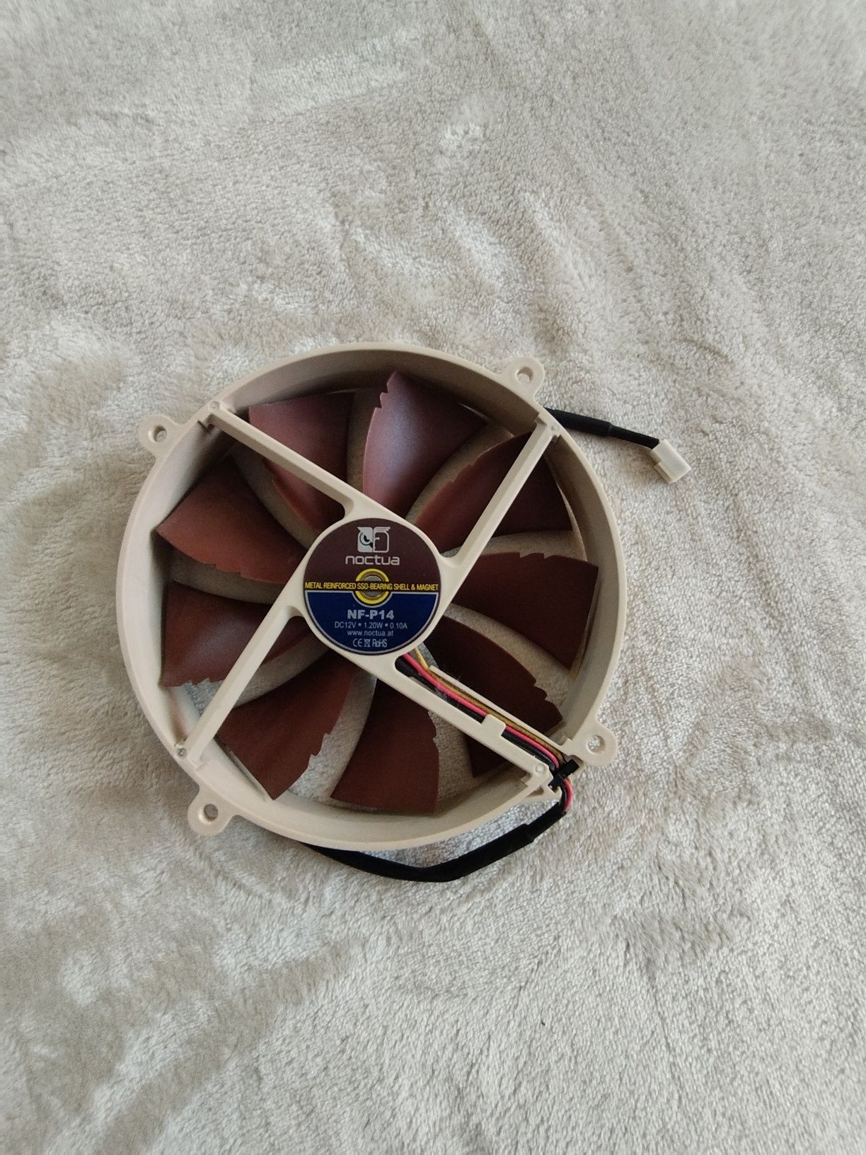 Vând 2 ventilatoare Noctua NF-P14