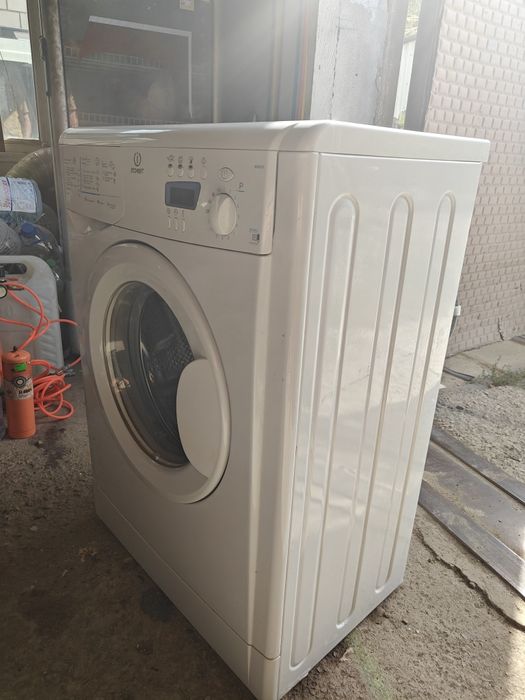 Продам стиральную машину