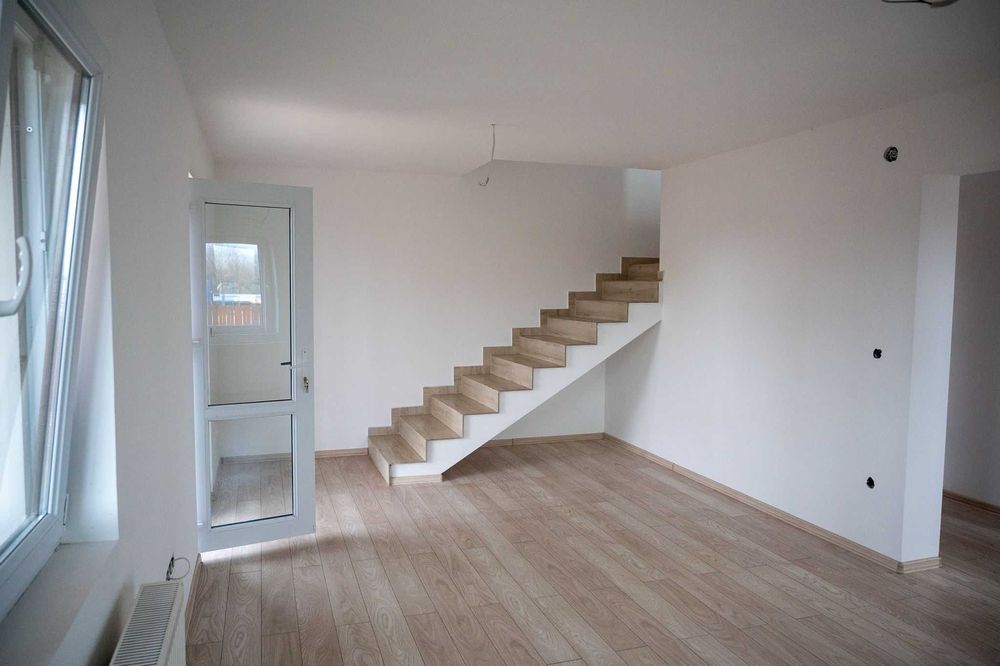Vand casa noua caramida 120 mp Reghin